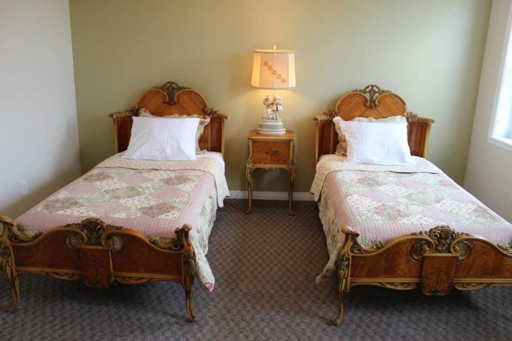 Honeycomb Bed & Breakfast Onanole Buitenkant foto